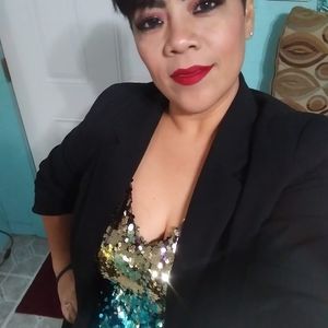 Meet your Posher, Alejandra